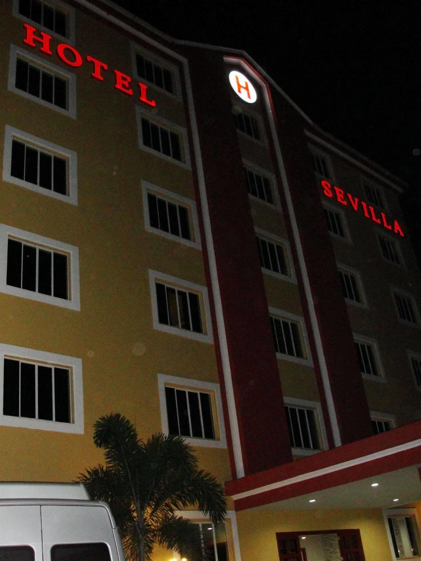 Hotel Sevilla Usulutan Esterno foto
